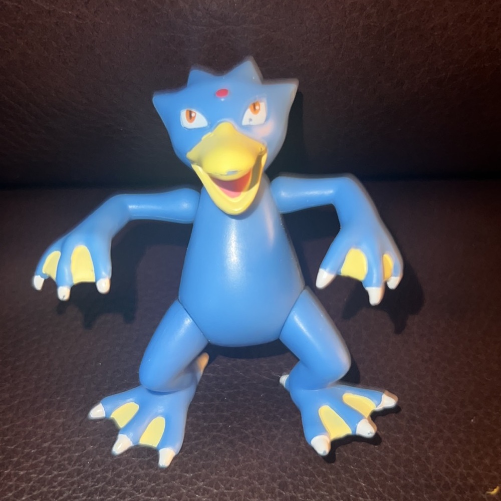 Golduck Pokemon Jointed 2.75" Figure Jakks Pacific Nintendo 2007